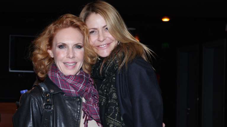 Τζένη Μπαλατσινού - Εβελίνα Παπούλια: Συμμαθήτριες στο δημοτικό - Ήμασταν αγριοκάτσικα και παίζαμε μόνο ποδόσφαιρο [Εικόνα]