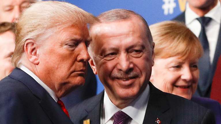 Ανάλυση Bloomberg: &quot;Αν χάσει τις εκλογές ο Τραμπ, ο μεγάλος χαμένος θα είναι ο Ερντογάν&quot;