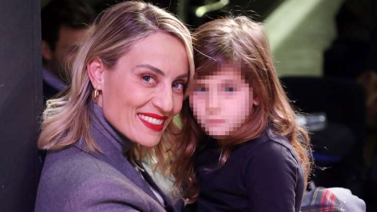 Ίδια ο πατέρας της: Η φωτογραφία της Αλεξάνδρας Μαροσούλη λίγα λεπτά μετά τη γέννησή της