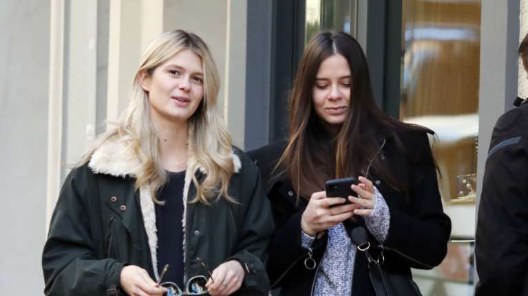 Αμαλία - Αλεξάνδρα Κωστοπούλου: Οι δύο αδελφές ποζάρουν μαζί με τα μπικίνι τους - Η αδημοσίευτη φωτογραφία