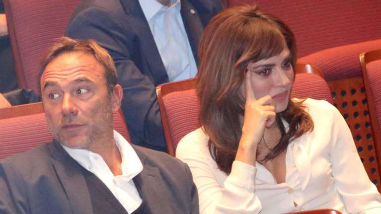 Δήμητρα Ματσούκα: Casual chic στα Ιωάννινα με τον Πέτρο Κόκκαλη - To ψηλόμεσο τζιν και οι απίθανες country boots