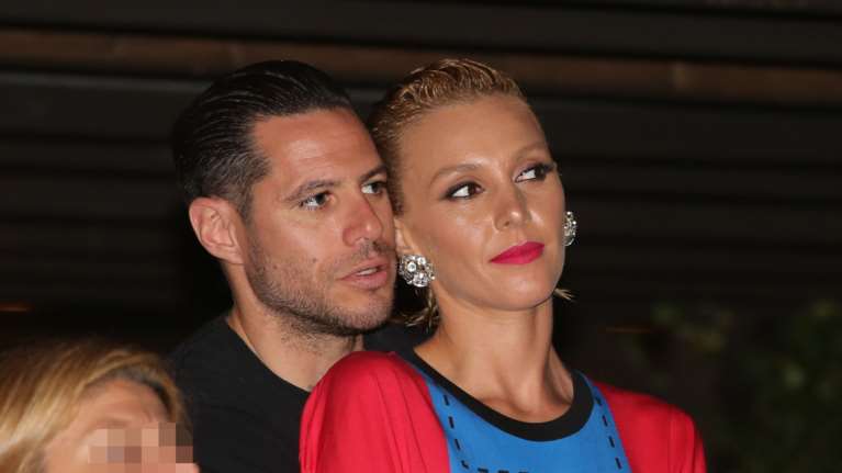 Τάμτα: To λευκό σπίτι όπου ζει με τον Πάρι Κασιδόκωστα και οι πόζες των δύο ερωτευμένων