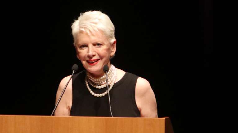 Ελενα Ακρίτα σε έξαλλη κατάσταση: &quot;Ψηφίστε τους Φουρθιώτηδες, τους Λιγνάδηδες, τους Πάτσηδες και όλη την συμμορία&quot;