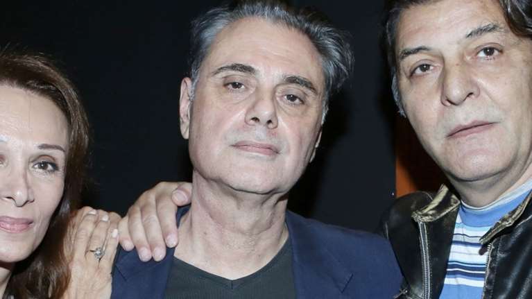 Οδυσσέας Σταμούλης: Καταβεβλημένος στη πρώτη δημόσια εμφάνιση μετά τον θάνατο του γιου του