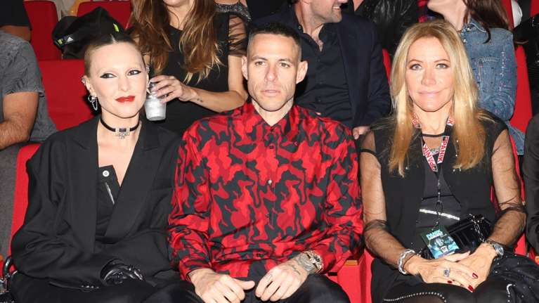 Τάμτα - Πάρις Κασιδόκωστας - Μαριάννα Λάτση: Η σπάνια κοινή εμφάνιση με ιδιαίτερα look