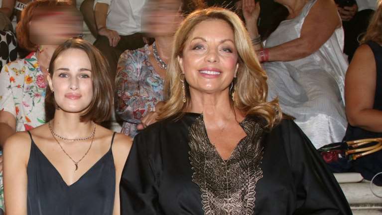 Περήφανη κόρη η Μαρία Βοσκοπούλου: Στηρίζει τη μητέρα της, Άντζελας Γκερέκου, στο νέο της βήμα