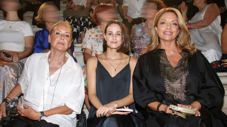 Η Μαρία Βοσκοπούλου φόρεσε τα πιο trendy παπούτσια του φθινοπώρου