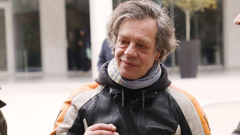 Καθηλώνει ο Γιάννης Τσορτέκης: &quot;Ένα μπουφάν έχω, γιατί ένα χρειάζομαι - Δεν βλέπω τον λόγο να έχω δεύτερο&quot;