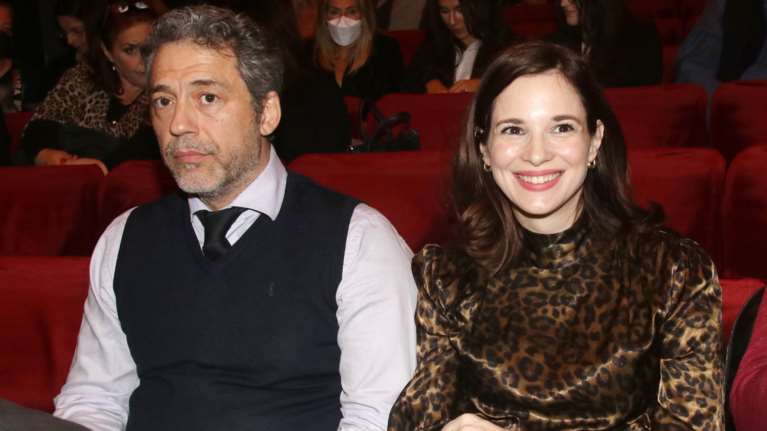 Ευγενία Δημητροπούλου: Πλάνταξε στο κλάμα στην πρώτη σχολική γιορτή της κόρης της [Εικόνες]