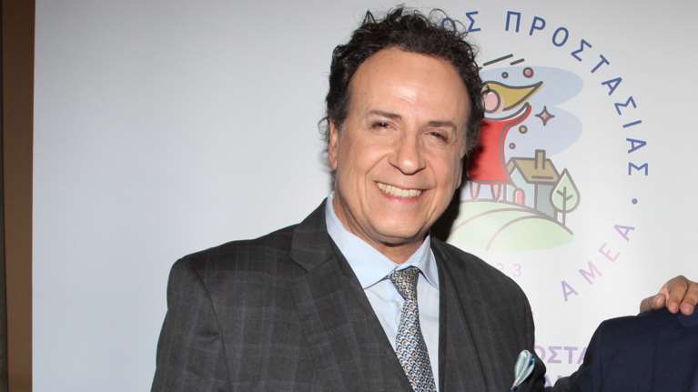 Χάρης Ρώμας: Παντρεύτηκα ινκόγκνιτο σε νεαρή ηλικία - Ο πατέρας μου με υποχρέωσε να αλλάξω επίθετο