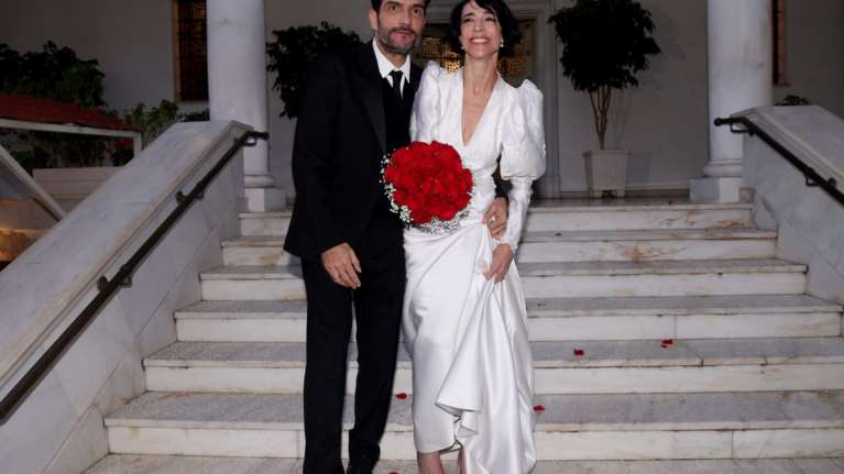 Με πουέντ και tutu η Έλενα Τοπαλίδου: Οι πιρουέτες μέσα στο ασανσέρ