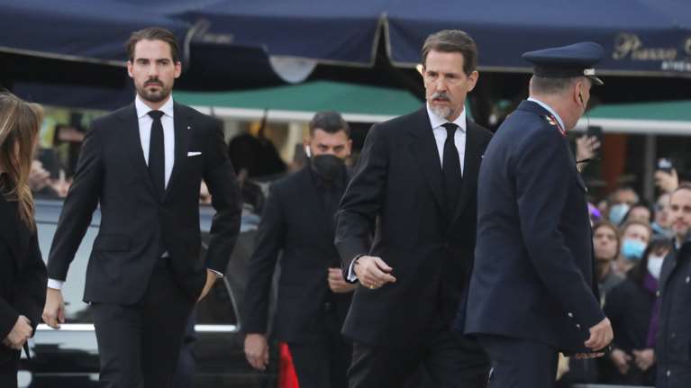 Chevalier στο δεξί: Το ιστορικό δαχτυλίδι που φοράει στο μικρό δάχτυλο ο Παύλος έχει μεγάλη παράδοση