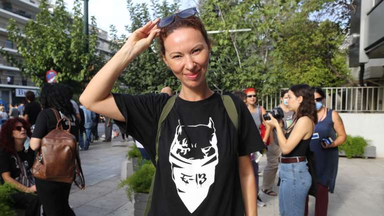 Η Δώρα Χρυσικού ετοιμάζει μονόλογο για τη δολοφονία του Παύλου Φύσσα: &quot;Ή θα είσαι με τους ανθρώπους ή με τους φονιάδες&quot;