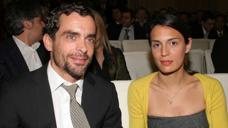 Κωνσταντίνος Μαρκουλάκης - Έρση Ξενάκη: Περήφανοι και συγκινημένοι στην αποφοίτηση του γιου τους από το Κολλέγιο Αθηνών