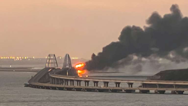 Ρωσία: Οκτώ συλλήψεις υπόπτων για την επίθεση στη γέφυρα της Κριμαίας