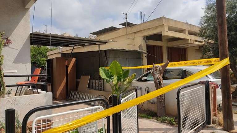 Φρικτό έγκλημα στη Λεμεσό: 84χρονος σκότωσε με σφυρί τη σύζυγό του και πήγε να παραδοθεί