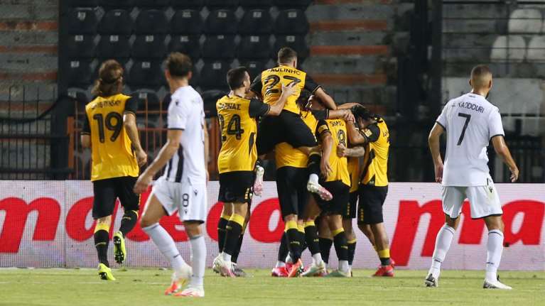 Superleague: &quot;Αστεράτο&quot; διπλό για την ΑΕΚ στην Τούμπα - Νίκησε και τον ΟΦΗ ο πρωταθλητής Ολυμπιακός