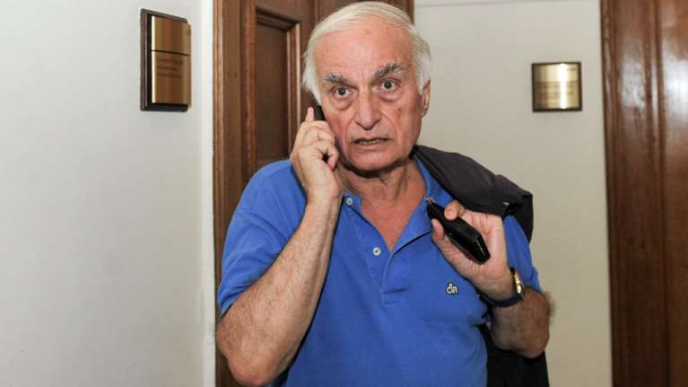 Μανώλης Μαυρομμάτης: Παραμένει σε κρίσιμη κατάσταση - Την Τετάρτη προσπάθεια αφύπνισής του