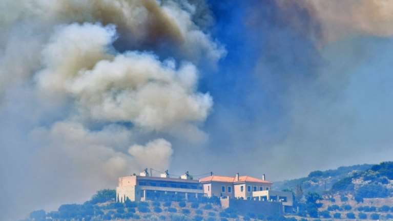 Οριοθετήθηκε η φωτιά στην Αργολίδα: Πλησίασε σε κατοικημένη περιοχή