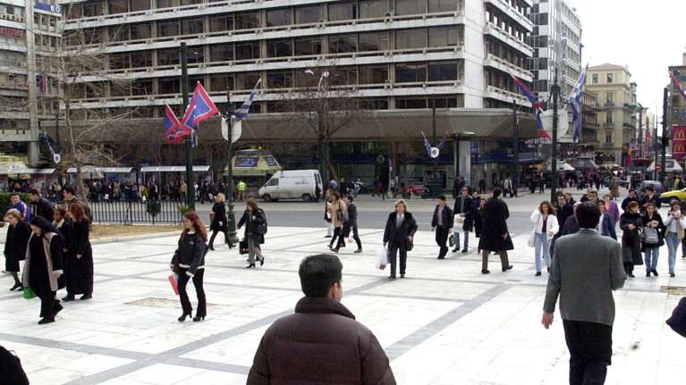 Ζεστό χρήμα στην αγορά και μείωση πλεονασμάτων το &quot;αντίδοτο&quot; για τον κορονοϊό