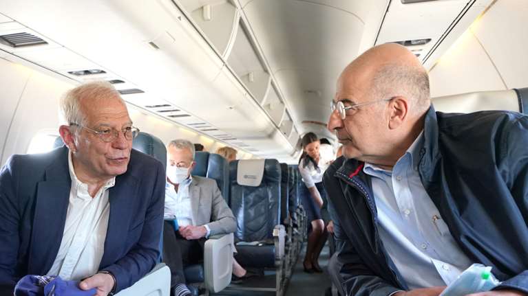 Επίθεση τουρκικού ΥΠΕΞ σε Δένδια: Να μην κάνει όνειρα ότι θα περιορίσουμε τις ακτές μας