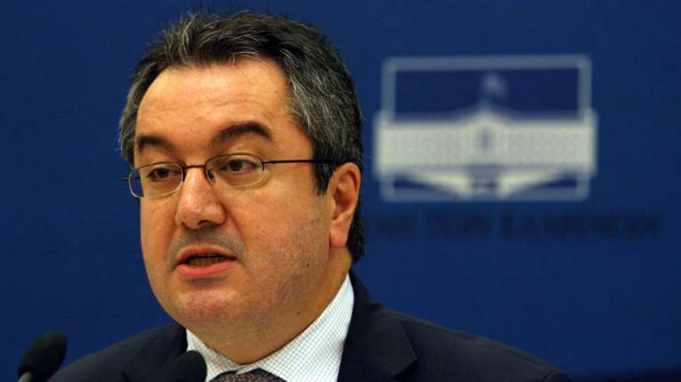 Ηλίας Μόσιαλος: Πώς μεταδίδεται ο κορονοϊός στην κοινότητα - Οι παράγοντες κινδύνου