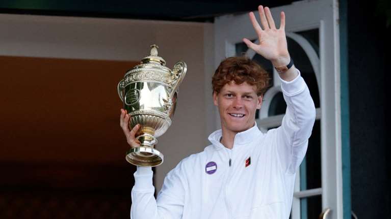 Wimbledon: Ο Γιανίκ Σίνερ &quot;αποκαθήλωσε&quot; τον Άλκαρεθ - Ο πρώτος Ιταλός που κατακτά το τρόπαιο