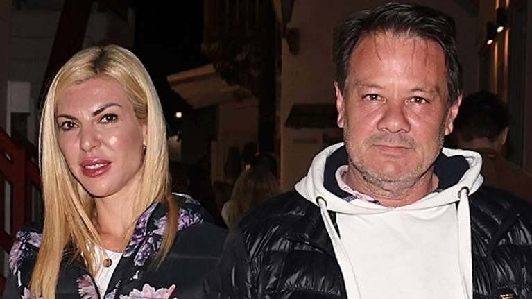 Επεισόδιο στην οικία Λύτρα με λιποθυμίες, μηνύσεις και μηνύματα: &quot;Δώσε τα λεφτά και τα ρούχα μου&quot;