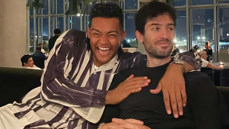 Ο Εμμανουήλ Καραλής τρολάρει τον Τεντόγλου: &quot;Μπορεί να μην έχεις πανελλήνιο ρεκόρ αλλά είσαι κύριος&quot; [εικόνες]