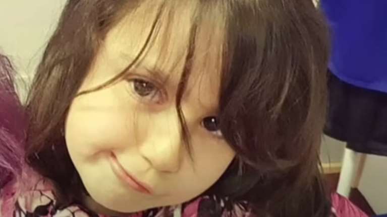 Φρίκη στη Βρετανία: Πατέρας ομολόγησε ότι σκότωσε τη 10χρονη κόρη του - "Την τιμώρησα με νόμιμο τρόπο κι εκείνη πέθανε"