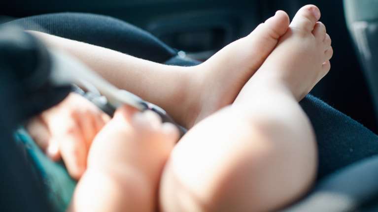 Λαχτάρα για 40χρονη μητέρα στον Βόλο: Το μωρό έμεινε μόνο του μέσα στο αυτοκίνητο όταν εκείνη κλειδώθηκε απέξω