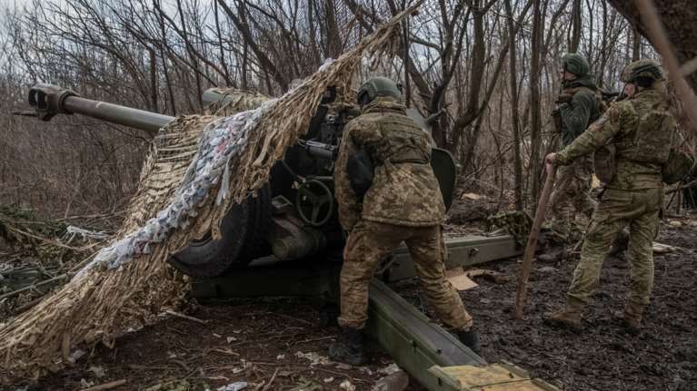 Ουκρανία: 14 νεκροί από ρωσικές επιθέσεις - Στο Χάρκοβο ο Ζελένσκι που το χαρακτήρισε "πόλη ηρώων"