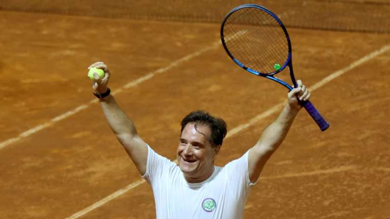 Ο Αδωνις Γεωργιάδης μπήκε στους 16 του τουρνουά τένις - &#39;&#39;Είμαι μαχητής και δεν τα παρατάω εύκολα&#39;&#39;