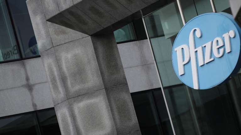 Pfizer/BioNTech: Αυξάνουμε την παραγωγή εμβολίων από 1,3 σε 2 δισ. για φέτος – &quot;Θα καλυφθούν πλήρως οι παραγγελίες της ΕΕ&quot;