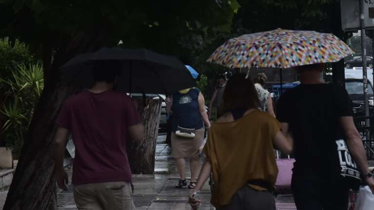 Ραγδαία αλλαγή του καιρού την Κυριακή: Καταιγίδες, χαλάζι και ισχυροί άνεμοι - Μεγάλος κίνδυνος για φωτιές