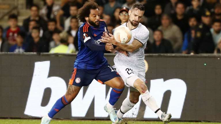Europa League: Όρθιος στο Μπακού ο Ολυμπιακός, ελπίζει για την τρίτη θέση και το Conference