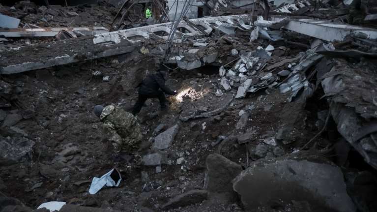 Πόλεμος στην Ουκρανία: Εκρήξεις στο Κίεβο - Χωρίς ρεύμα το Χάρκοβο μετά από ρωσικό σφυροκόπημα