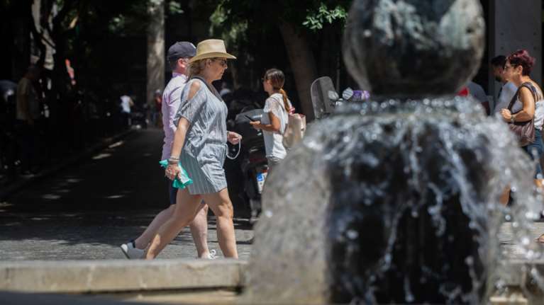 Καύσωνας - Νέο έκτακτο δελτίο της ΕΜΥ: &quot;Καμίνι&quot; η χώρα με 44άρια έως τις 6 Αυγούστου