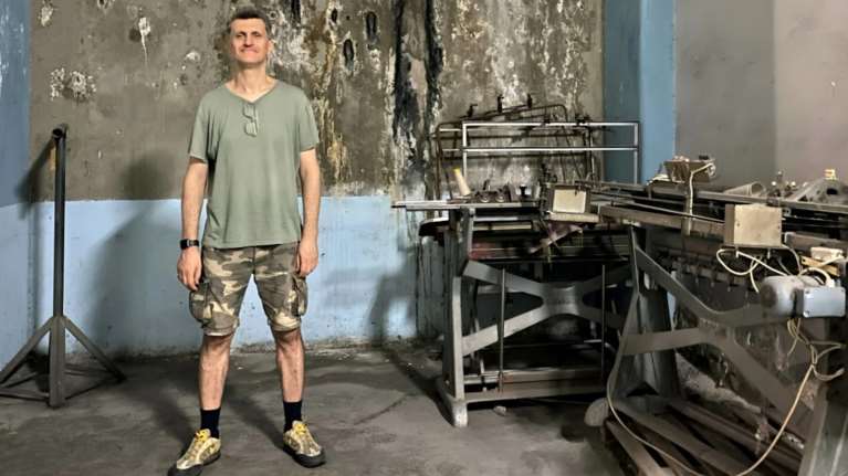 Το Φαινόμενο της Πεταλούδας: 41 καλλιτέχνες στο ιστορικό εργοστάσιο της Κλωστοϋφαντουργίας Μουζάκη