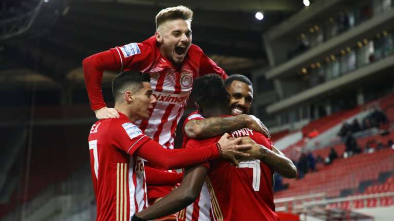 "Καθάρισε" ΠΑΟΚ και πρωτάθλημα ο Ολυμπιακός - Εμφατικό 3-0 και +12 - Ήττα σοκ για ΑΕΚ από τον ΠΑΣ [Βίντεο]