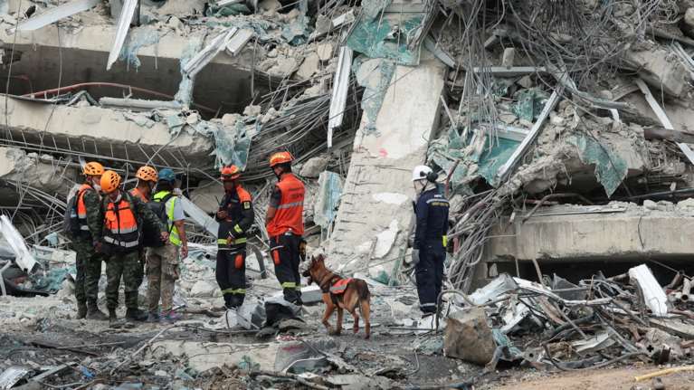 Μιανμάρ: Σβήνουν οι ελπίδες για επιζώντες από τον σεισμό των 7,7 Ρίχτερ - Φόβοι για χιλιάδες νεκρούς