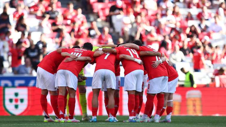 Χαμός στην Πορτογαλία: Μαχαιρώθηκε οπαδός της Σπόρτινγκ πριν το ντέρμπι με την Μπενφίκα