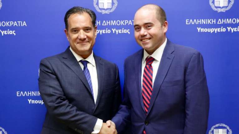 Και ο Άδωνις Γεωργιάδης έδωσε συνέντευξη στο ακροδεξιό Breitbart- Τον παρουσίασαν ως... &quot;αντιπρόεδρο της Ελλάδας&quot;