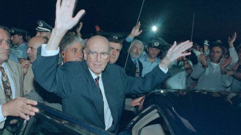 Σαν σήμερα: 27χρόνια από τον θάνατο του ιδρυτή του ΠΑΣΟΚ, Ανδρέα Παπανδρέου