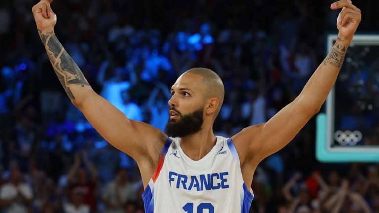 Φουρνιέ: Οι σκέψεις για την επιστροφή του στην Ευρώπη και η μεγάλη ευκαιρία του Ολυμπιακού