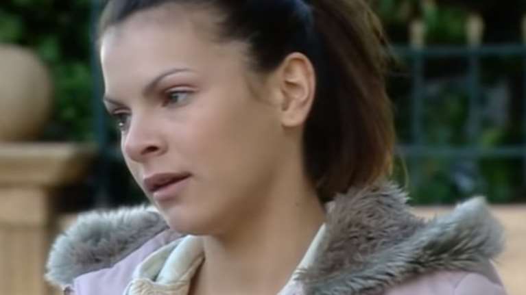 Η Λίζα από τους "Λατρεμένους μου γείτονες" είναι πλέον μοντέλο - Εκανε πασαρέλα στο Πρωινό [βίντεο]