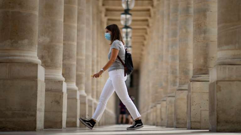 Γαλλία - κορονοϊός: Κάθε 30 δευτερόλεπτα ένας Παριζιάνος μολύνεται με τον ιό