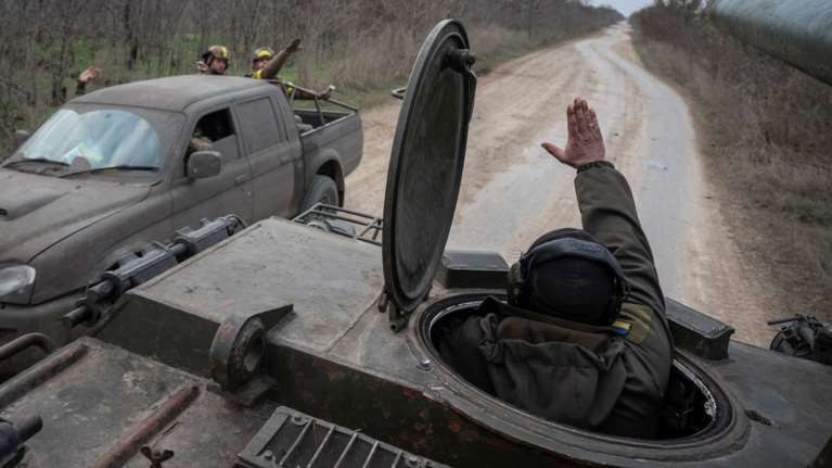 Τι σημαίνει η αποχώρηση των Ρώσων από τη Χερσώνα: Παγίδα του Πούτιν ή πρώτη μεγάλη ήττα του ρωσικού στρατού;