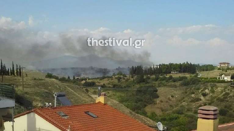 Τρίλοφος Θεσσαλονίκης: Υπό έλεγχο η φωτιά που ξέσπασε νωρίτερα [βίντεο]