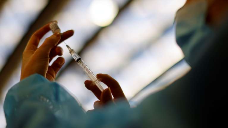 Η Βρετανία ενέκρινε το κοκτέιλ φαρμάκων της GlaxoSmithKline - Ασφαλές και αποτελεσματικό κατά της Όμικρον